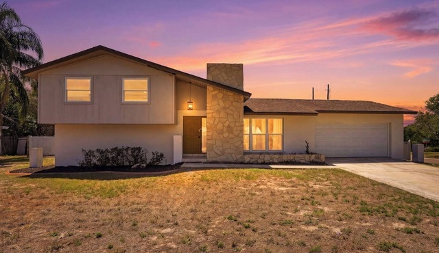 Spacious Pool Home w/Hot Tub | Sleeps 10