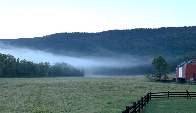 Springhouse Cottage at 200-Acre Shenandoah River Retreat Mountain & River Views