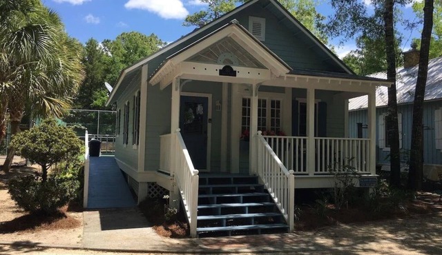 Steinhatchee Landing Resort-Cherry Blossom #24-Dog Friendly-*THIRD NIGHT FREE*