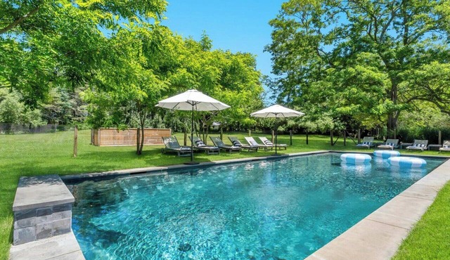 Stylish Hamptons Retreat, tucked away in a peaceful garden, incredible.