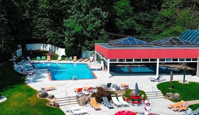 Sun Retreats Lancaster County