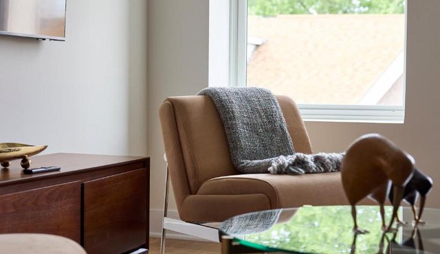 Sunny 2BR Loft Work Relax Minutes to NYC