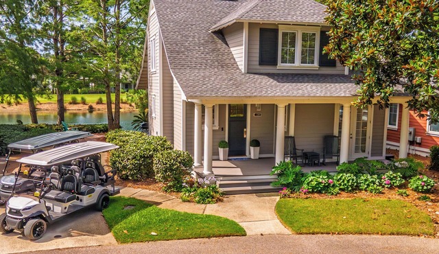Sunset On Laurel – 3BR Golf Retreat, Golf Carts 🛺, Resort Amenities, Pets