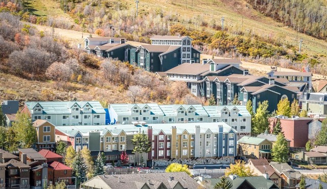 Sweetwater Lift Lodge