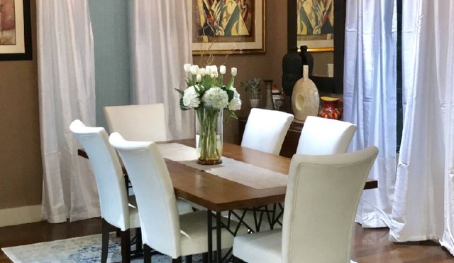 THE JAMERICAN UNIT B - Downtown Gated Luxury 3-bedroom 2200 sq ft Townhouse