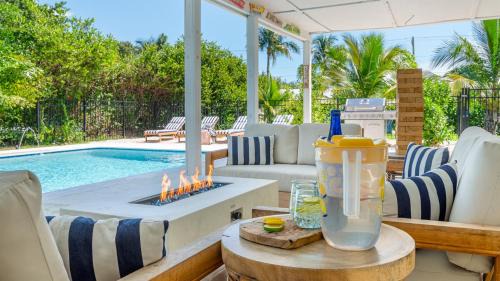 Tranquility Villa Heated Pool & Lanai