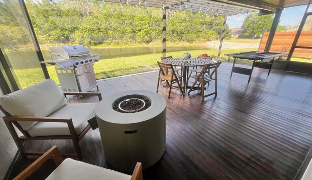 Tropical Lakeview Retreat- Free Live FIFA World Cup TV- Pool Table & Fire Pit