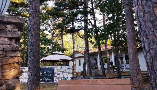Tuscan Manor