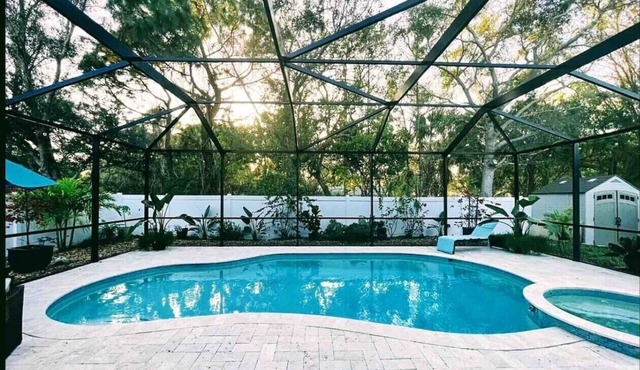 Upscale Heated Pool & Spa Home - Best Beaches