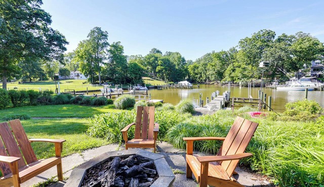 Waterfront Gem w/Dock: 2 Mi to Dwtn Annapolis!