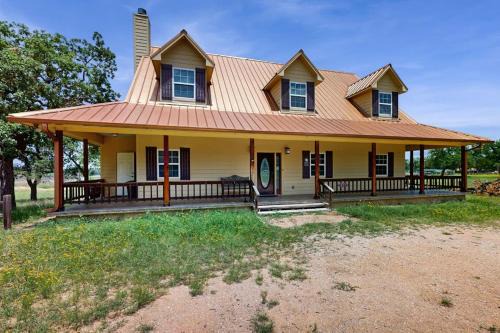 Waterfront Home with Kayak, View, Fire Pit & WiFi - Dog-Friendly