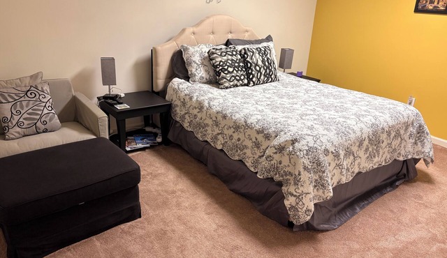 Welcoming 2-bedroom basement apartment with AC in vibrant Atlanta