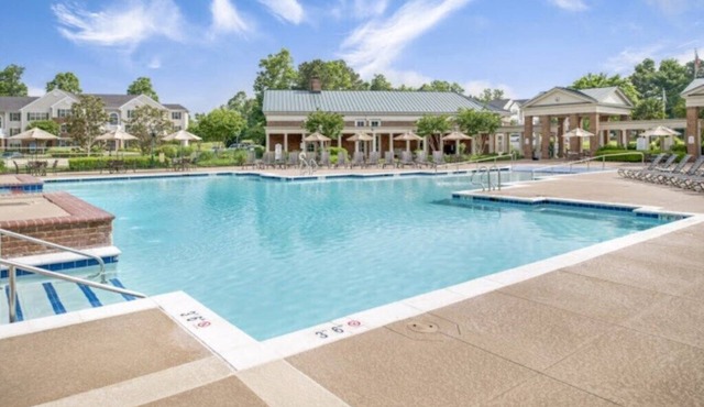 Williamsburg | Family Heritage Stay | Pool + Hot Tub | 2BR Condo