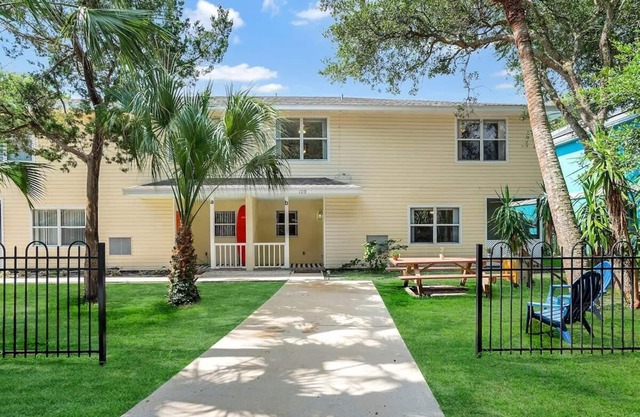 1 Block to Beach & A Street Tropical Apt w Patio