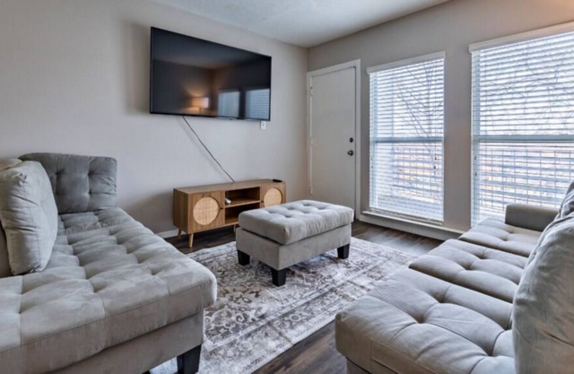 2Bed Apartment: One of the BEST in the The Old Fourth Ward