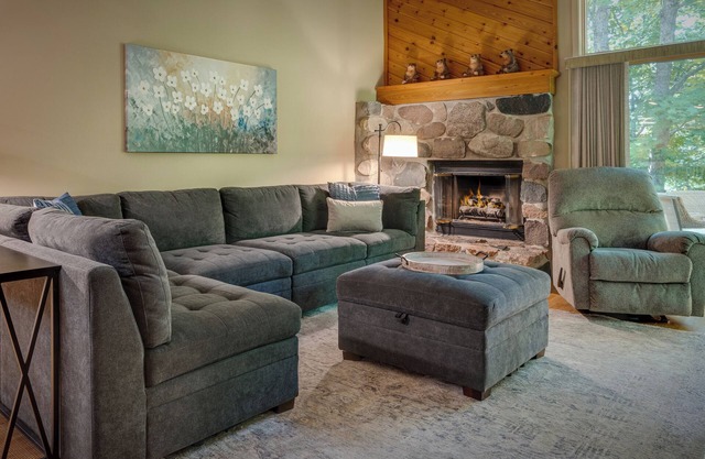 Trout Creek Condo #109, 3 Bedroom Loft, 2 Bath.