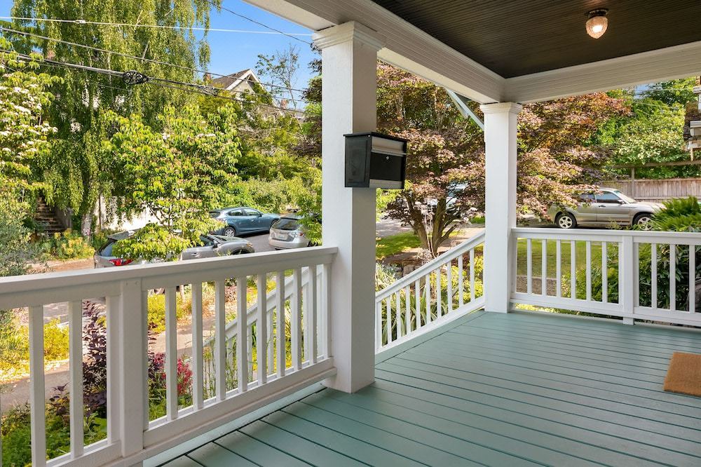 Photo of Patio Balcony in Madrona