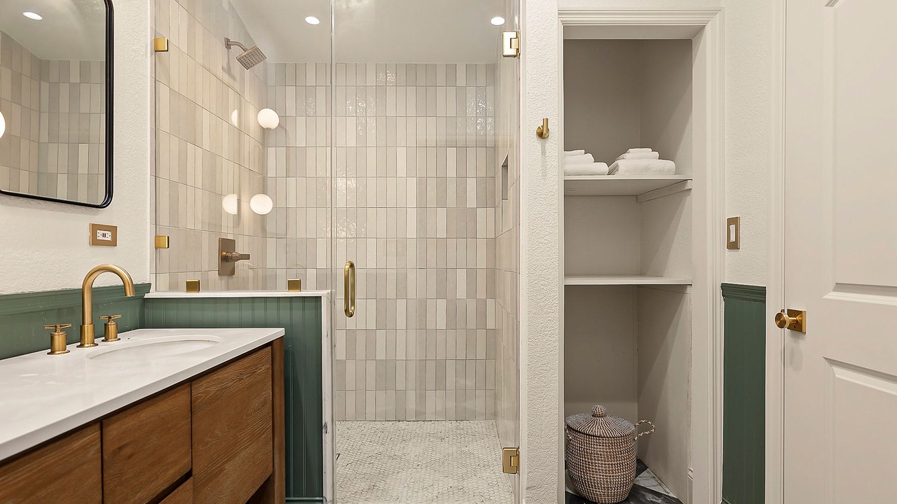 Photo of Bathroom in Comfort
