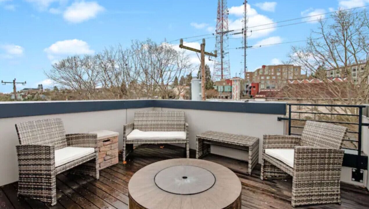 Photo of Outdoor in Minor
