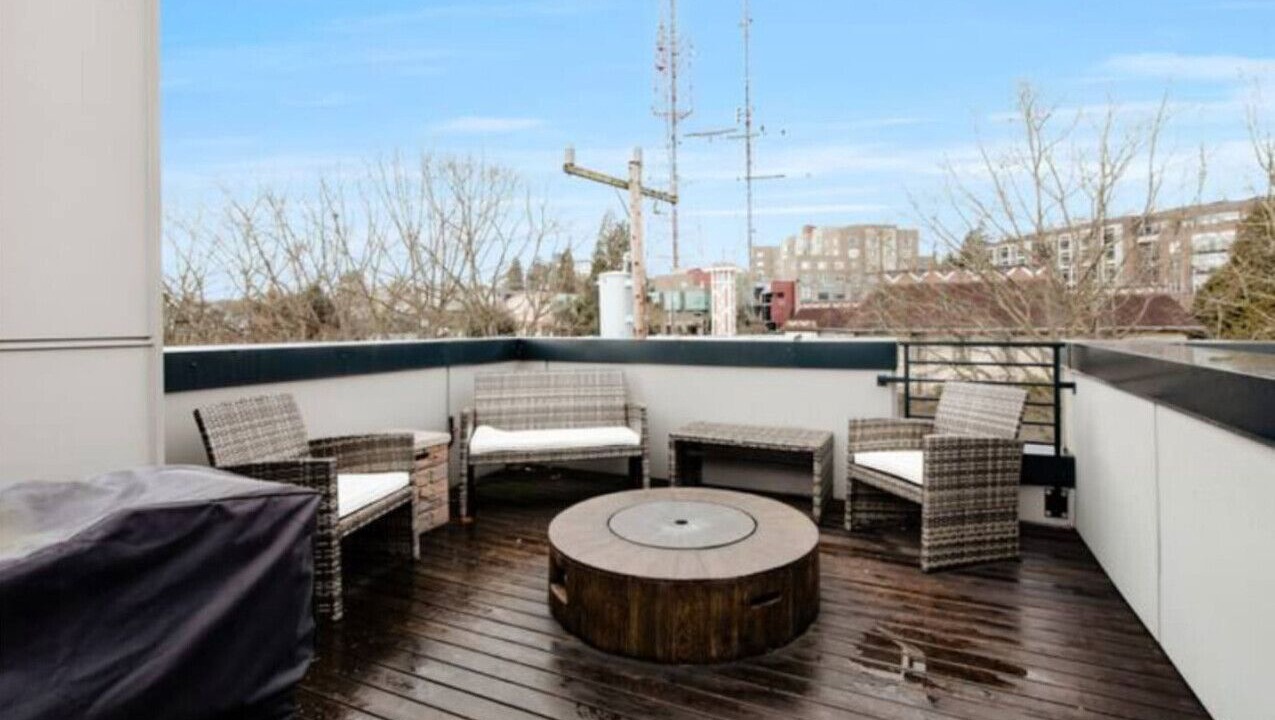Photo of Outdoor in Minor