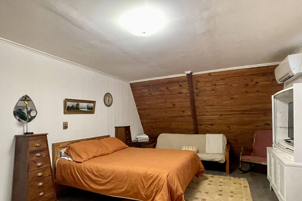 Photo of Bedroom in Berkeley Springs