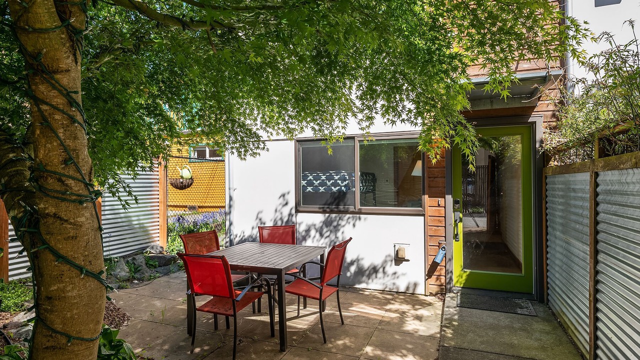Photo of Outdoor in Minor