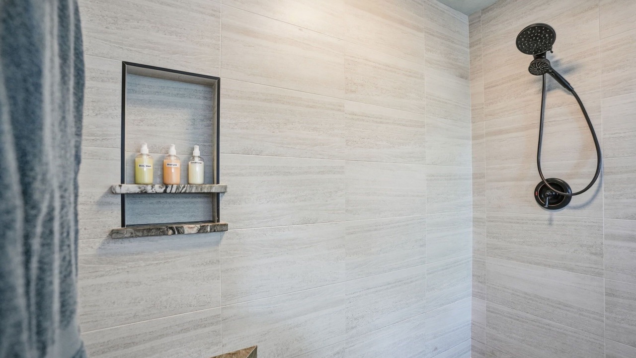 Photo of Bathroom in Lake Magdalene