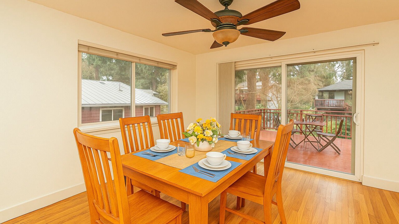 Photo of Livingroom in Lower Queen Anne