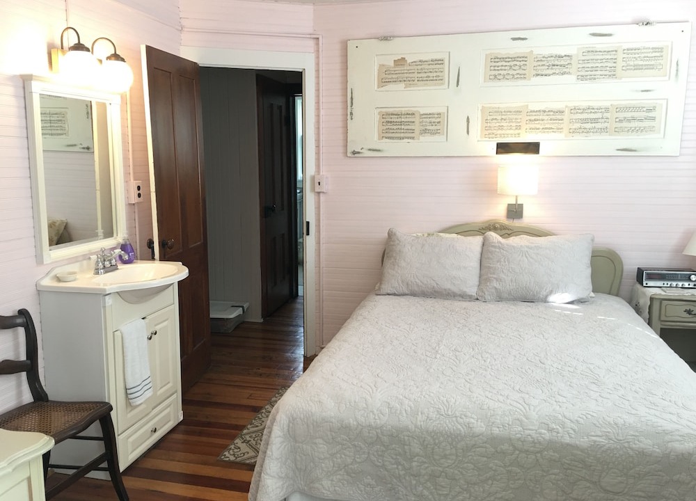 Photo of Bedroom in Chautauqua