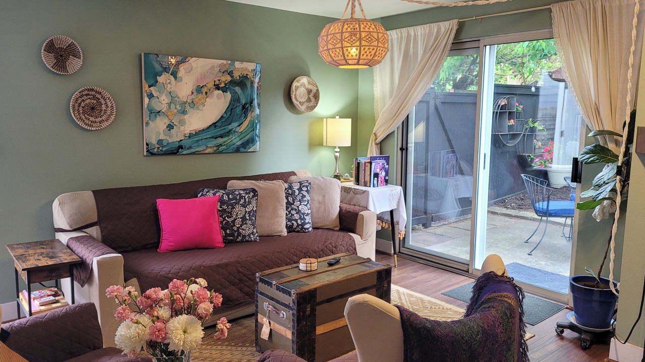 Photo of Livingroom in Fairmount Park