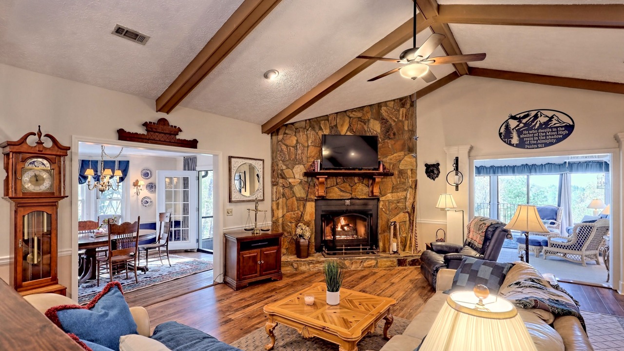Photo of Livingroom in Sky Valley