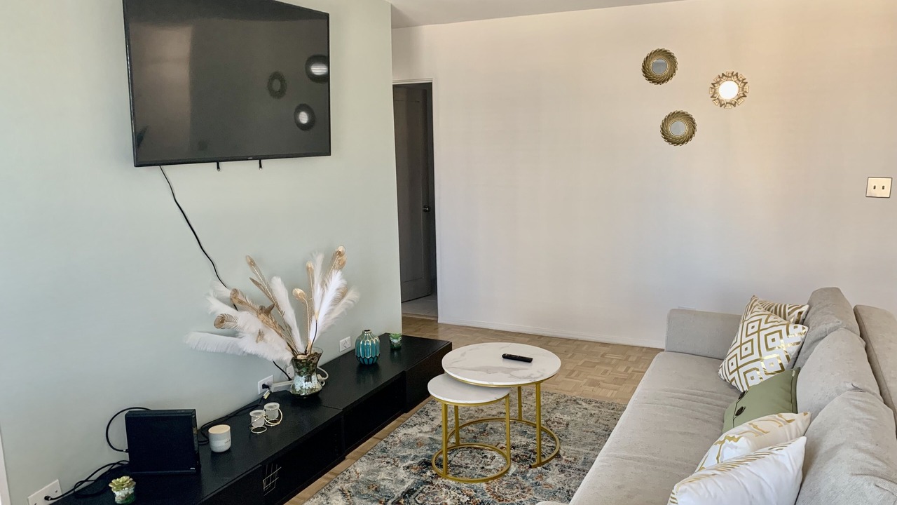 Photo of Livingroom in Peachtree Center
