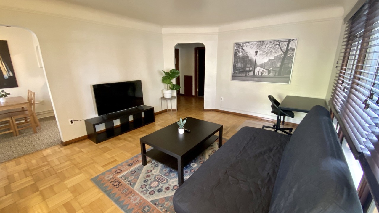 Photo of Livingroom in Lower Queen Anne