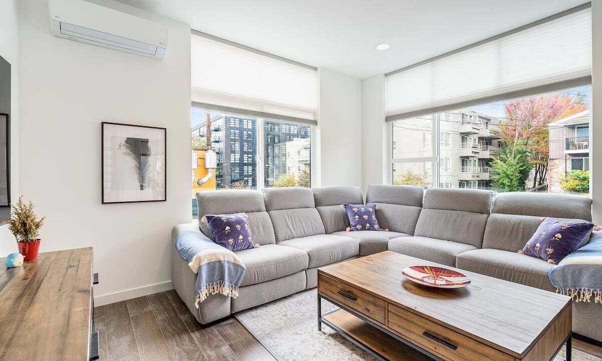 Photo of Livingroom in Lower Queen Anne