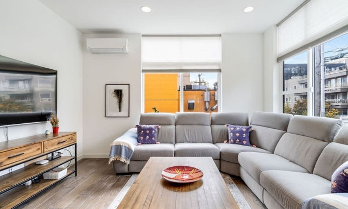 Photo of Livingroom in Lower Queen Anne