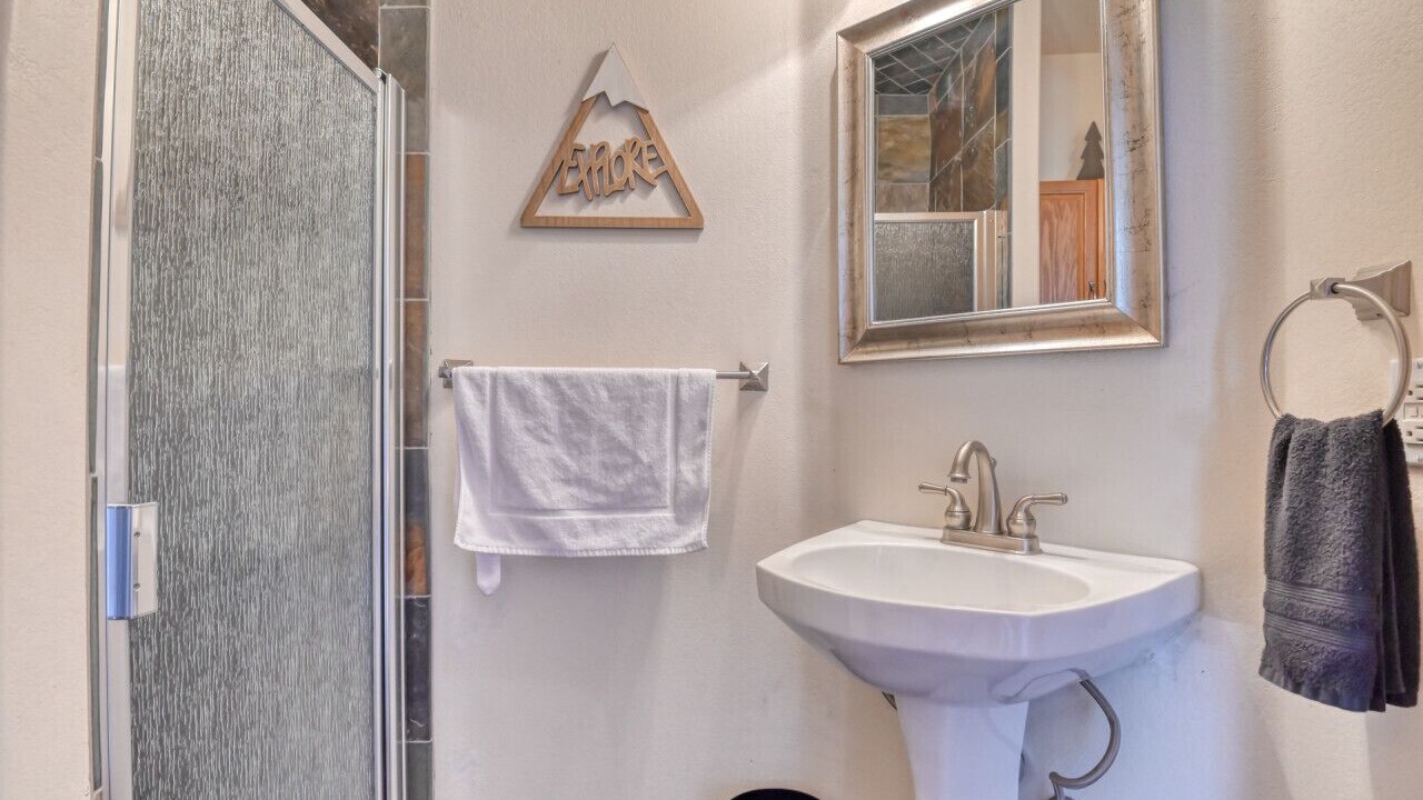 Photo of Bathroom in Green Mountain Falls