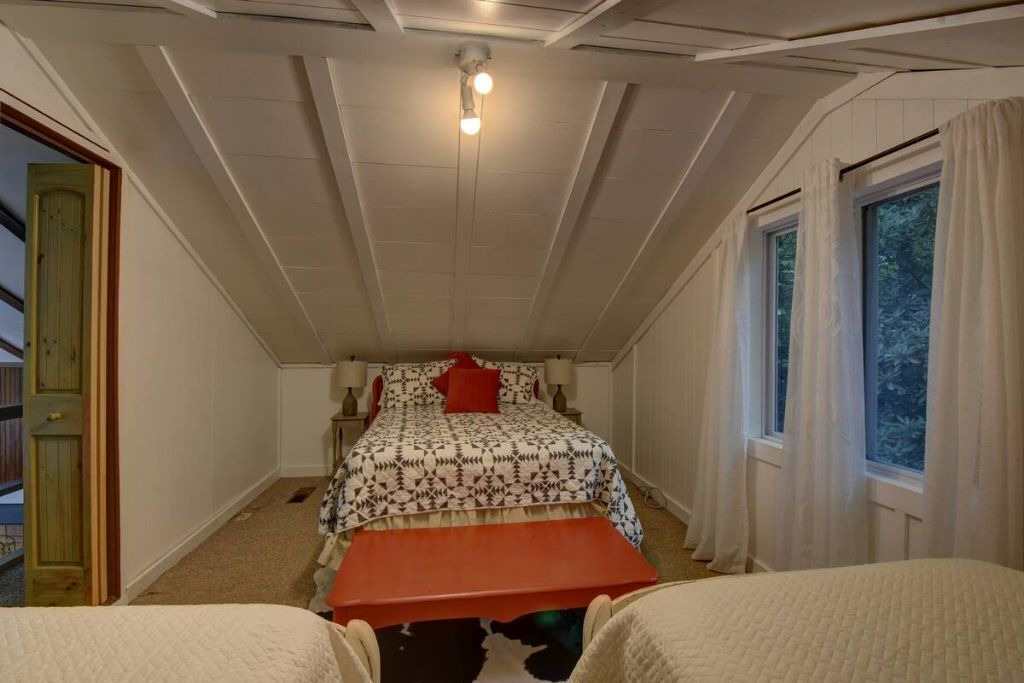 Photo of Bedroom in Sky Valley