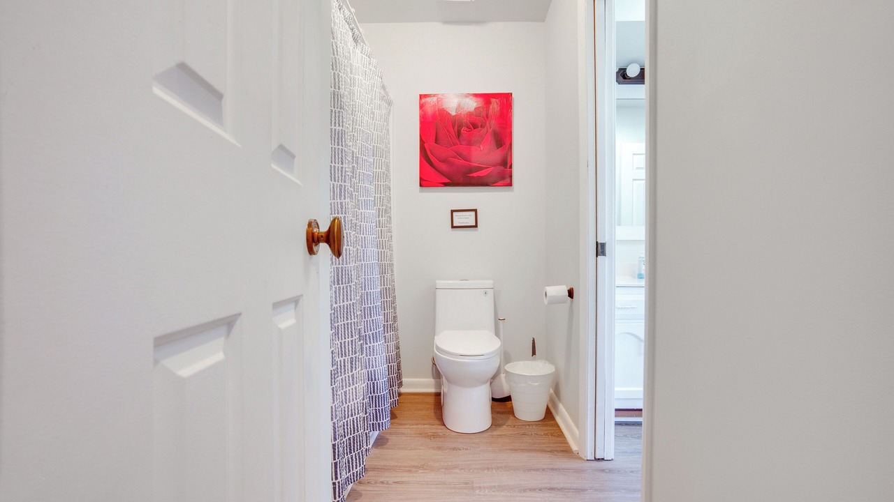 Photo of Bathroom in Oceanmarsh Subdivision