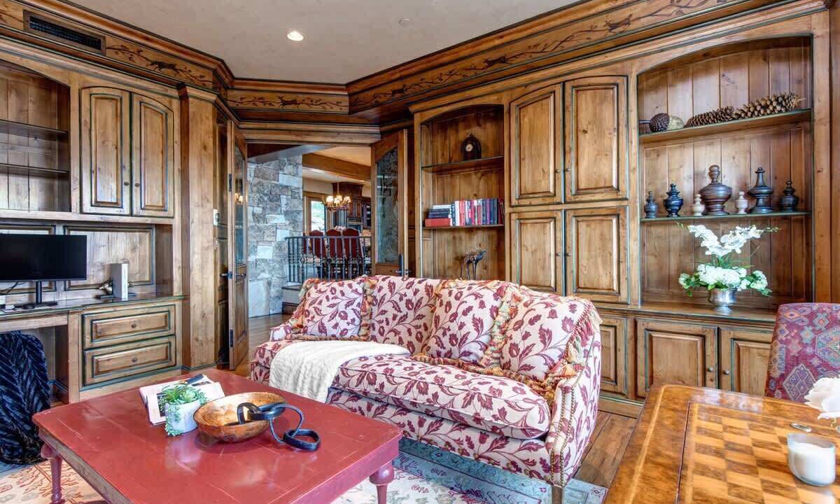 Photo of Livingroom in Deer Valley