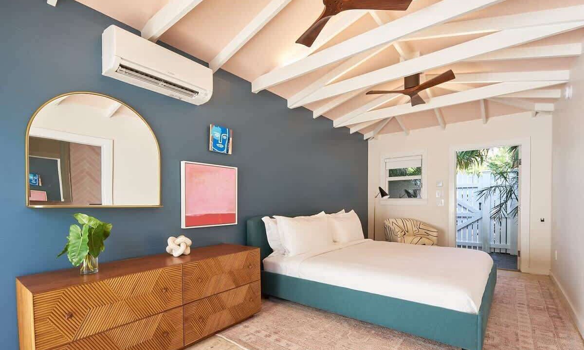 Photo of Bedroom in Historic Seaport