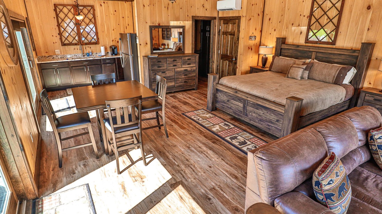Photo of Livingroom in Bolton Landing