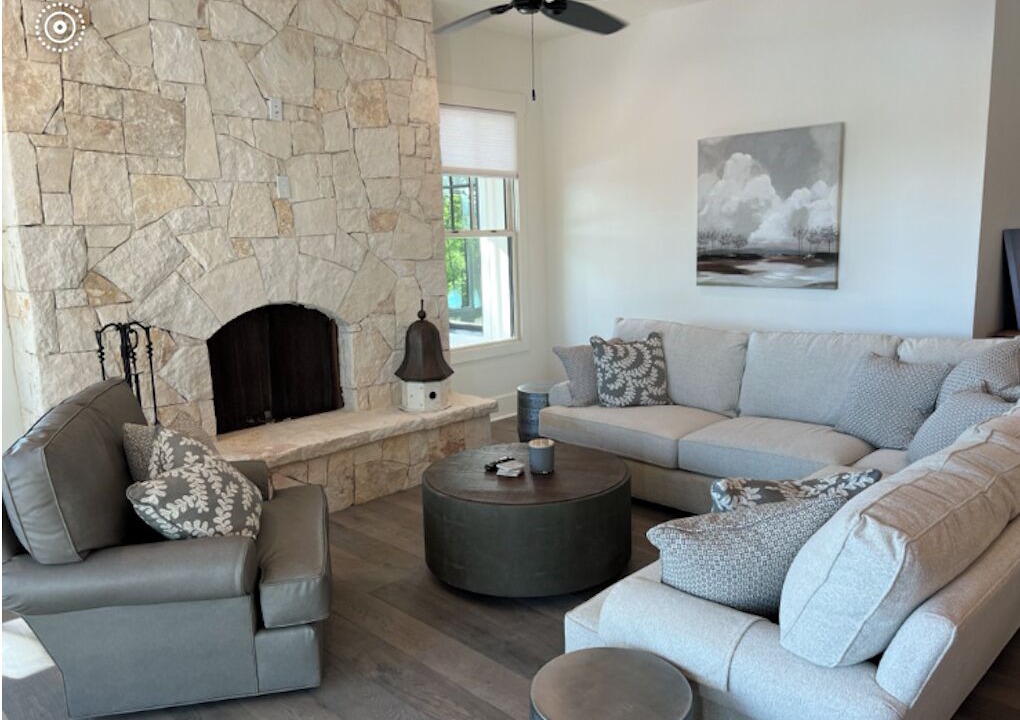 Photo of Livingroom in Eatonton