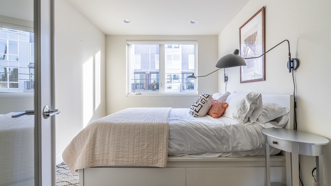 Photo of Bedroom in Eastlake