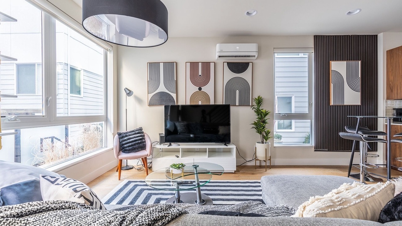 Photo of Bedroom in Eastlake
