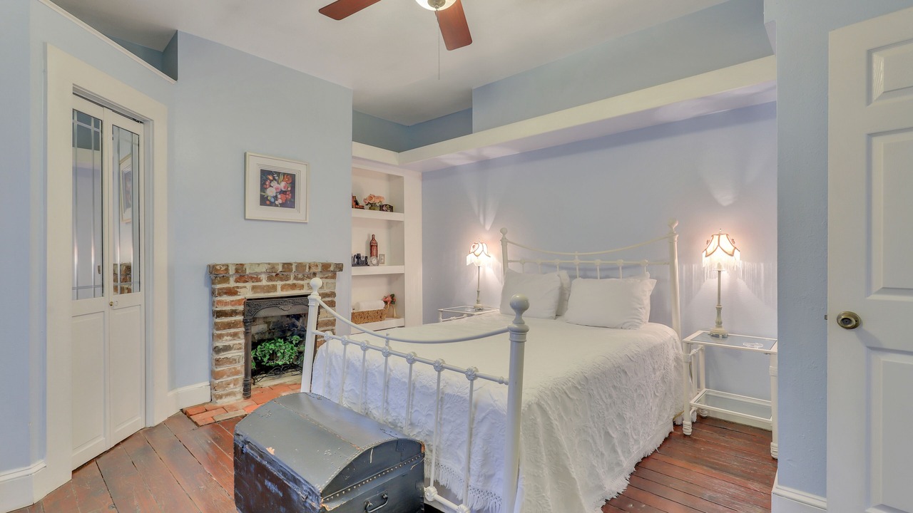 Photo of Bedroom in Beach Institute