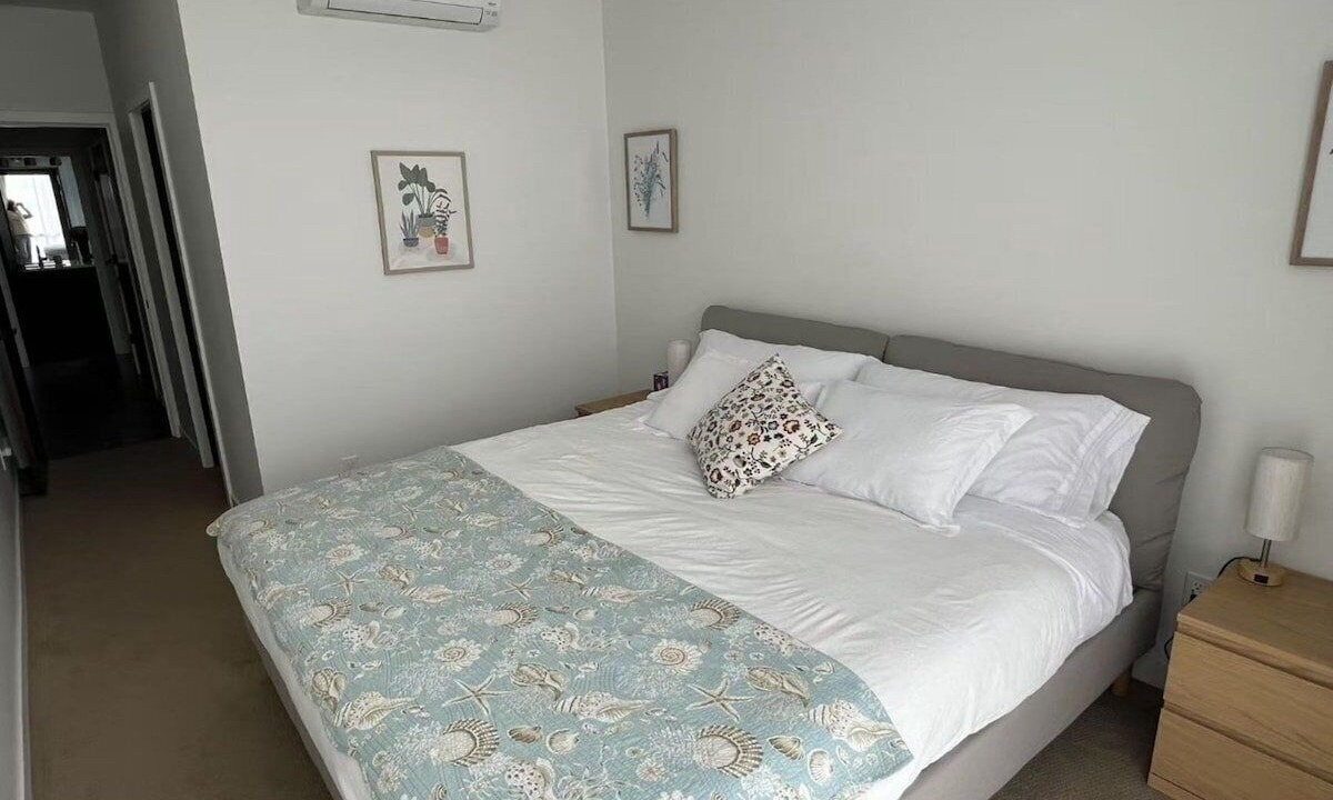 Photo of Bedroom in Minor