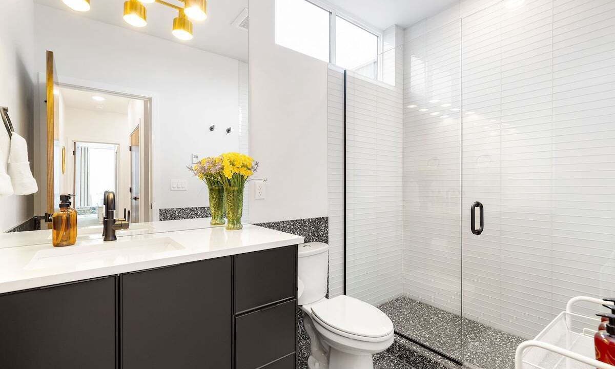 Photo of Bathroom in Minor