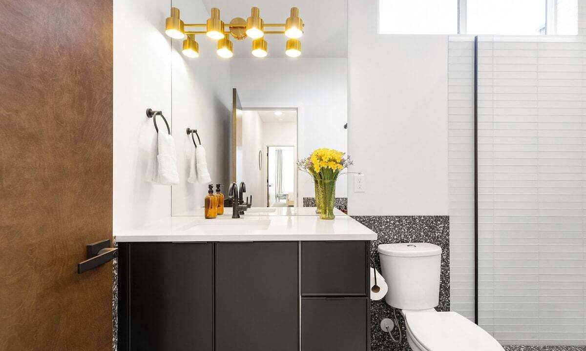 Photo of Bathroom in Minor