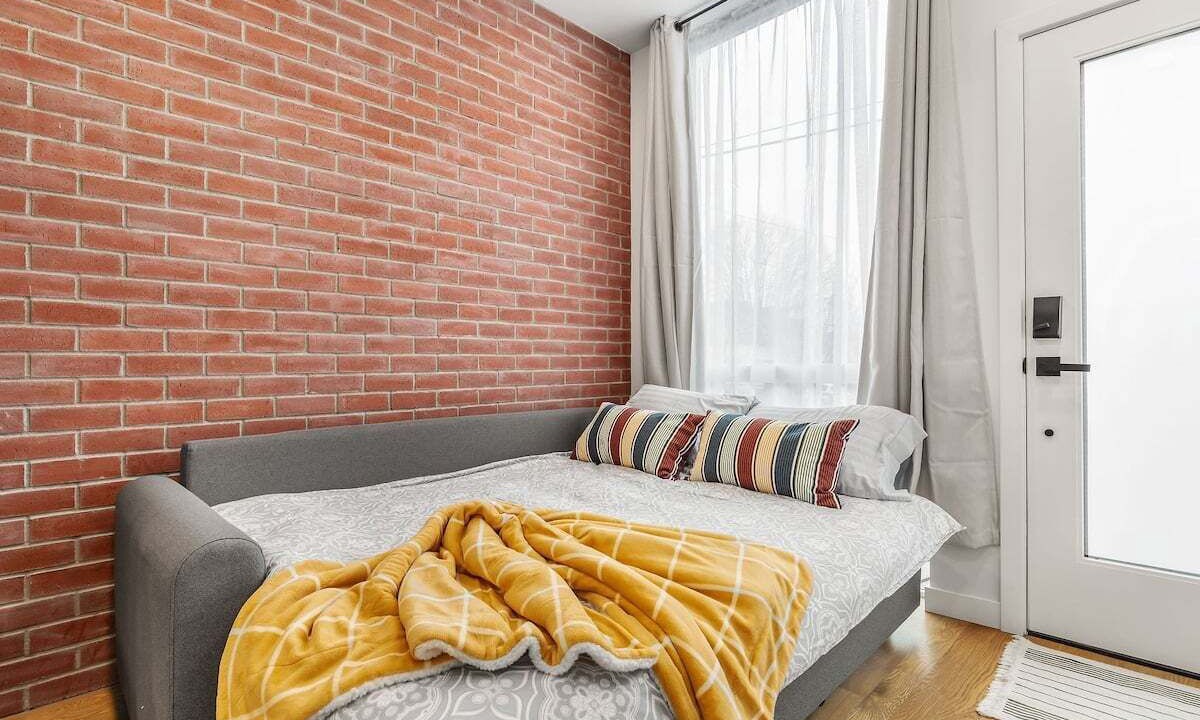 Photo of Bedroom in Minor