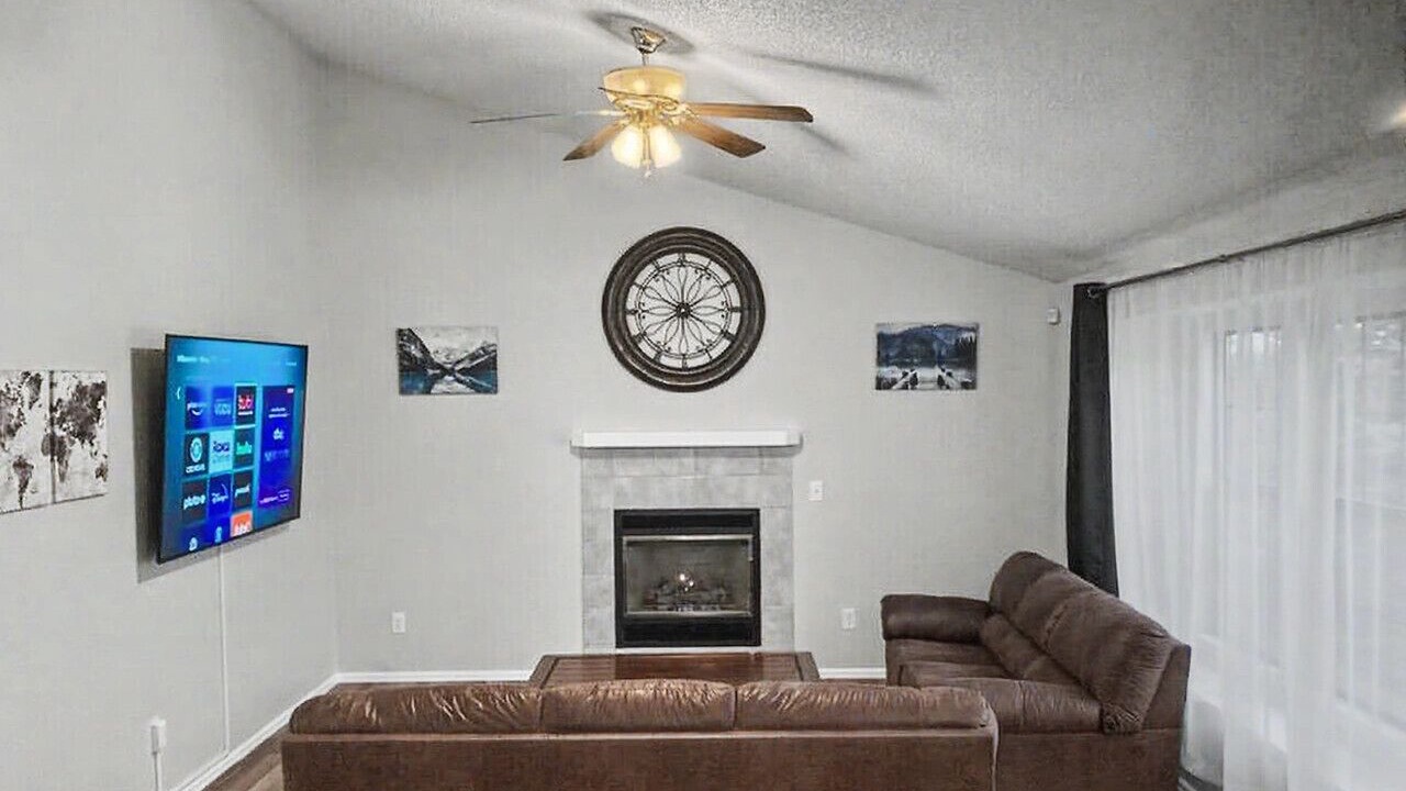 Photo of Livingroom in Cheyenne Meadows